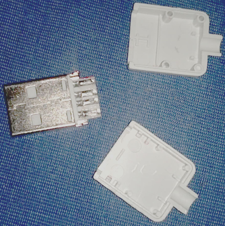 Ramdileo (Venta Online) --> Ficha USB macho para soldar y armar (USB Tipo A .. compatible con USB 1.0, 1.1 y 2.0)